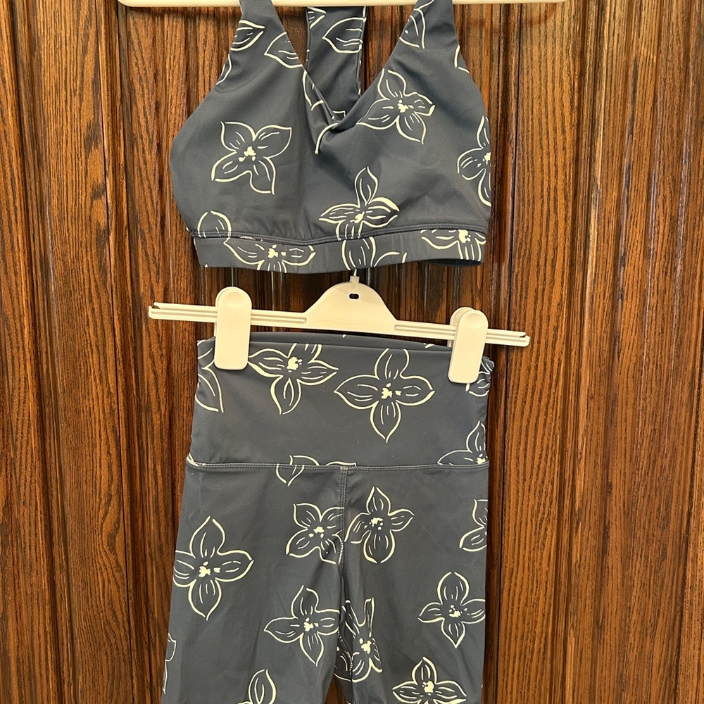 Floral Print Sports Bra and shorts Hot Yoga Set
